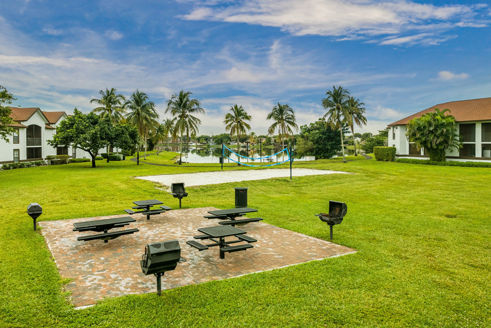 The-Landings-at-Pembroke-Lakes (1)